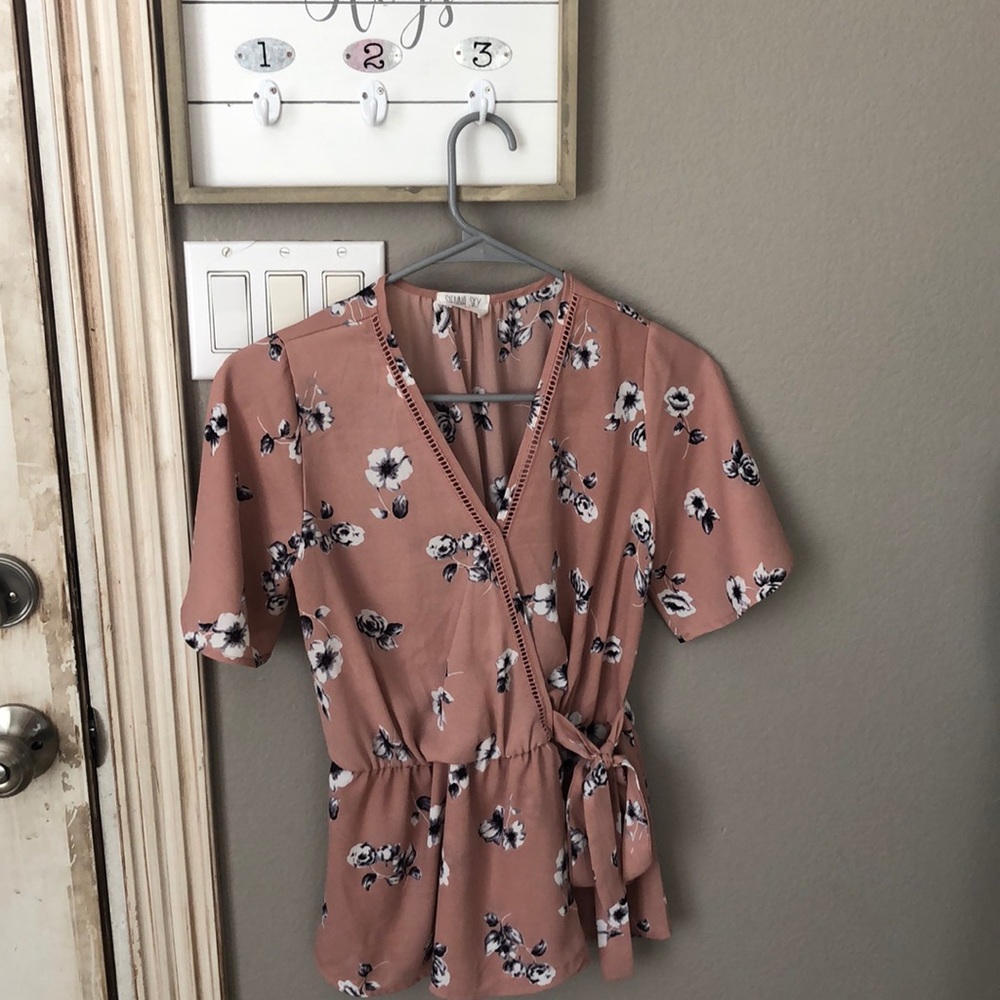 Cute floral print blouse